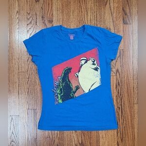 Busted Tees Womens M Short Sleeve Godzilla Vs Stay Puft Marshmallow Man